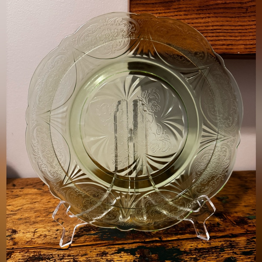 Uranium Green Glass Plate